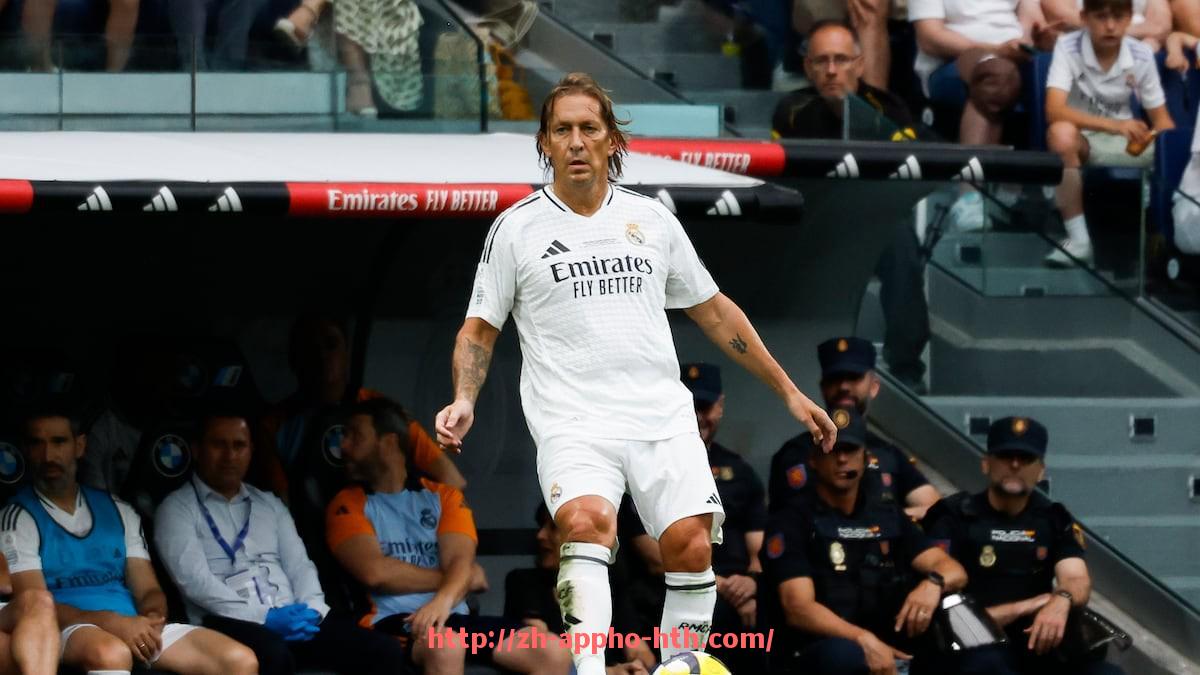 HTH华体会APP下载-法甲比赛争议事件盘点及对联赛公平性的影响