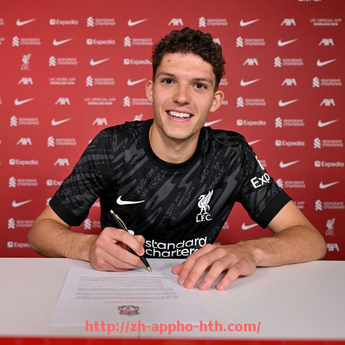 HTH华体会APP下载-法甲球员进攻表现全面评估与数据支撑